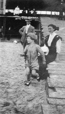 Unidentified man (6 of 14)