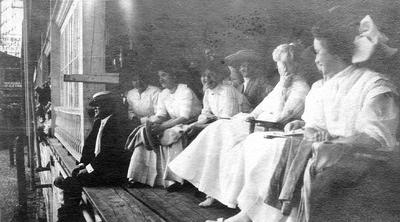 Unidentified group (5 of 9)