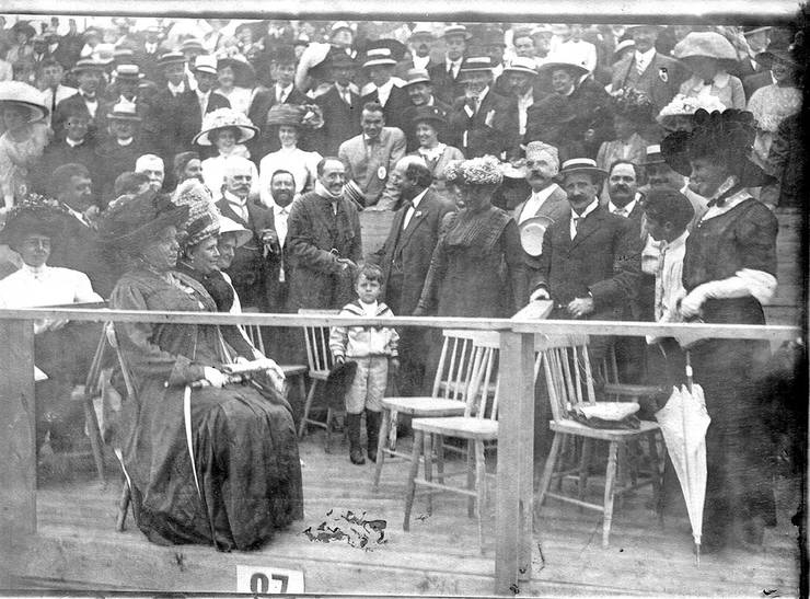 William Jennings Bryan congratulating Count Jacques de Lesseps at an unidentified ceremony.