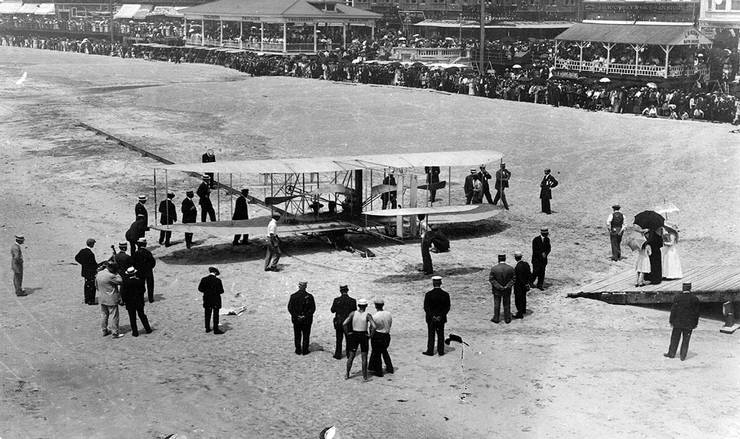 Wright transitional aircraft being prepared for flight on the beach at Atlantic City, New Jersey.