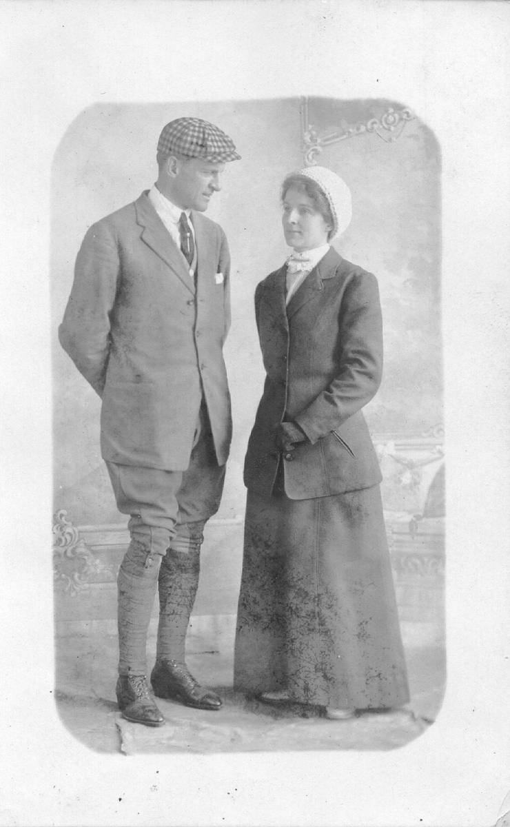 Portrait photograph of Mr. and Mrs. Frank Coffyn