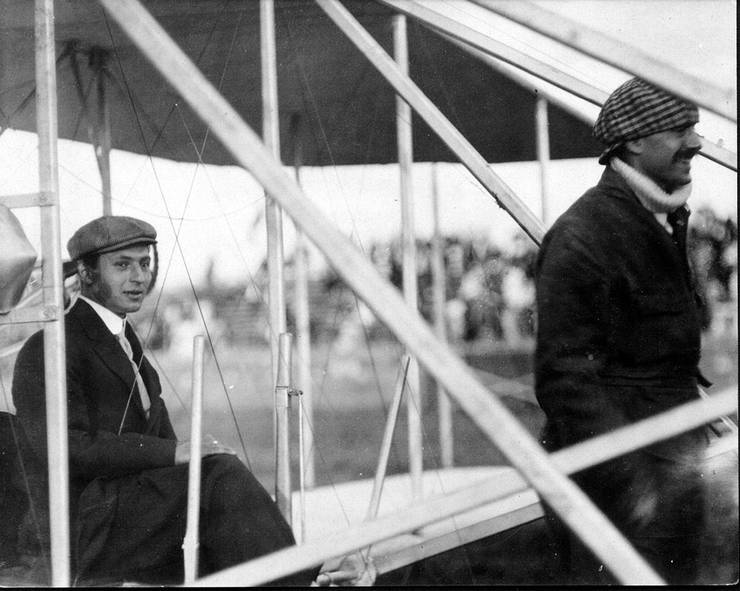 Walter Brookins (left) and Count Jacques de Lesseps with an early Wright Model B.