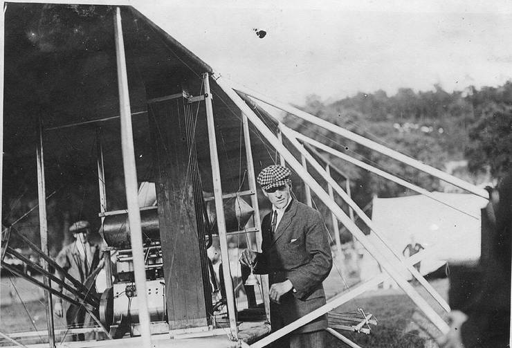 Frank Coffyn tending to an early Wright Model B, Troy, New York.