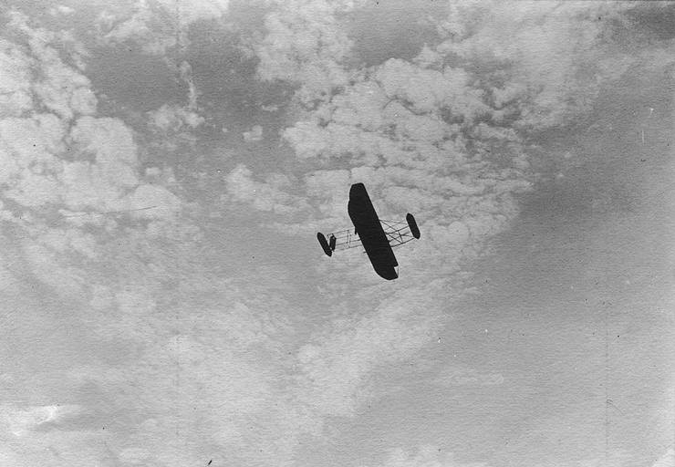 Frank Coffyn flying over Hartford, Connecticut.