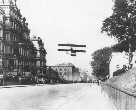 Claude Graham-White lands near White House